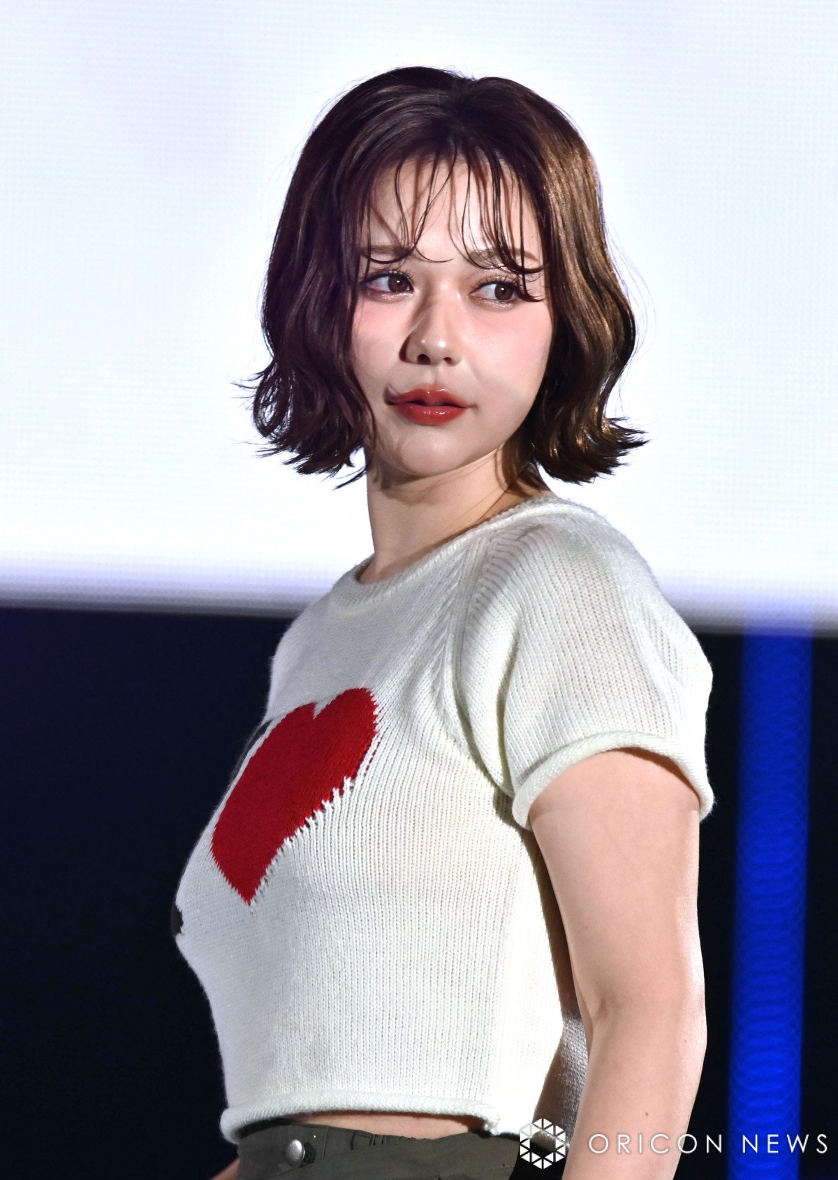 TGC】村重杏奈、美ウエストチラ見せ 美脚際立つ着こなしで魅了