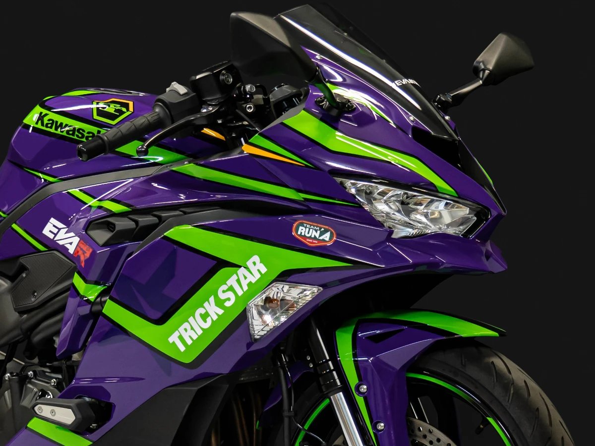 初号機仕様「ZX-25R」登場！エヴァンゲリオン×トリックスターのEVA