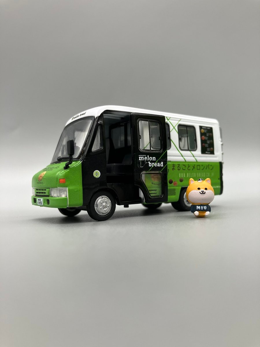 ハッピーフライデー！ #メロンパン号プレミアムミニカー ついに完成品
