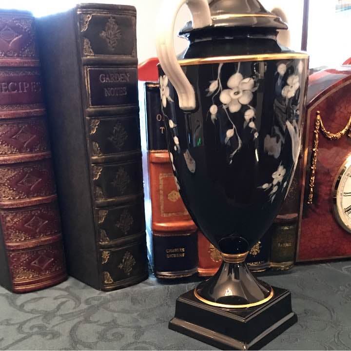 ウエッジウッド  花鳥風月  ベース ハミングバード ベース 35cm|WEDGWOOD公式オンラインストア