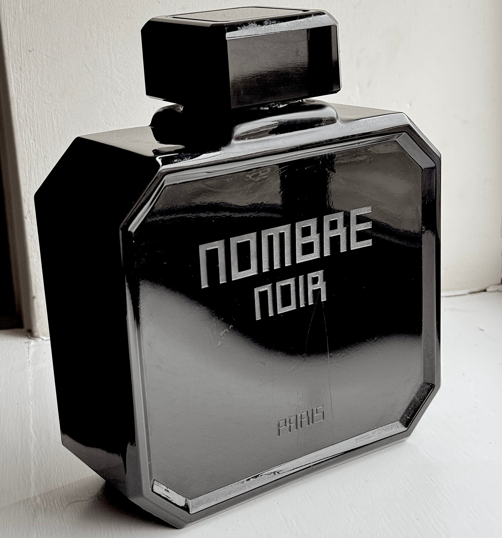 Nombre Noir - by Luca Turin 🇮🇹🇪🇺